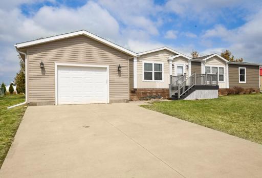 9 S Fork Drive SE, Kasson, MN 55944