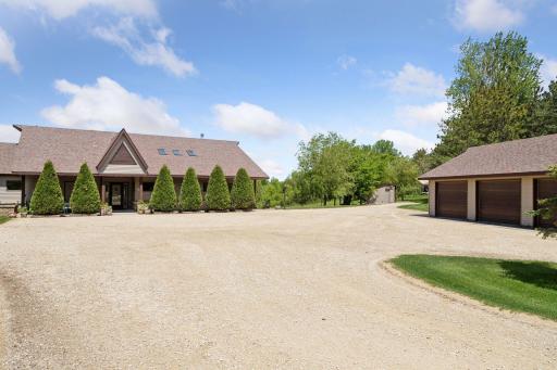 32875 Stanton Trail, Cannon Falls, MN 55009