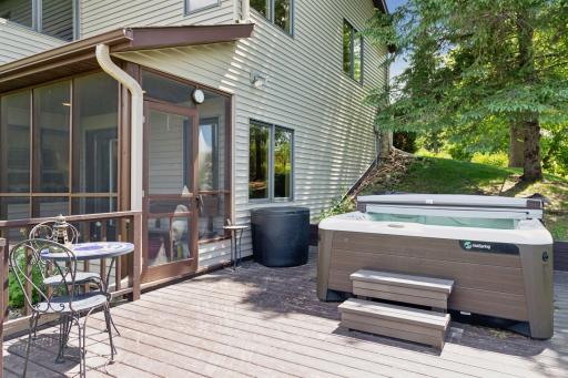 32875 Stanton Trail, Cannon Falls, MN 55009