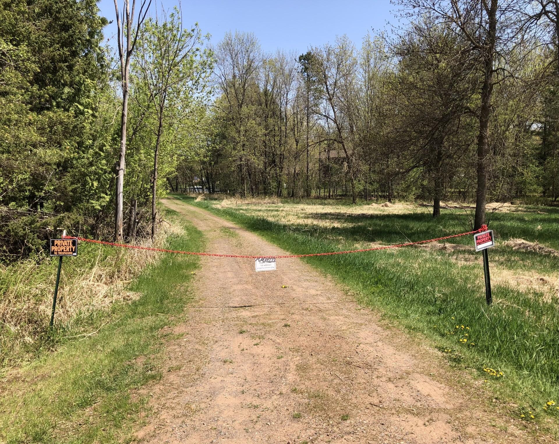 Entrance to the deeded access to the Snake River to the immeidate North of the lot.