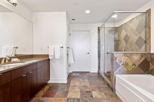 100 3rd Avenue S, 1401, Minneapolis, MN 55401