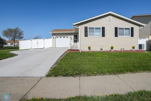 632 22nd Street E, West Fargo, ND 58078