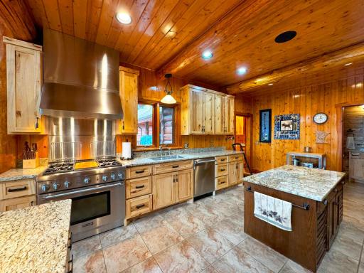 7236 Far North Road, Orr, MN 55771