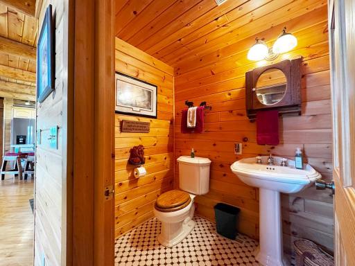 2550 Rock Ridge Road, Cook, MN 55723