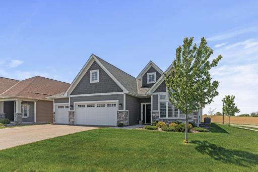Welcome home to one level living! Traveling south, no worries; the HOA will shovel the snow and mow the lawn