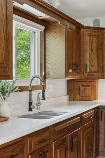 11700 Lockridge Avenue S, Cottage Grove, MN 55033