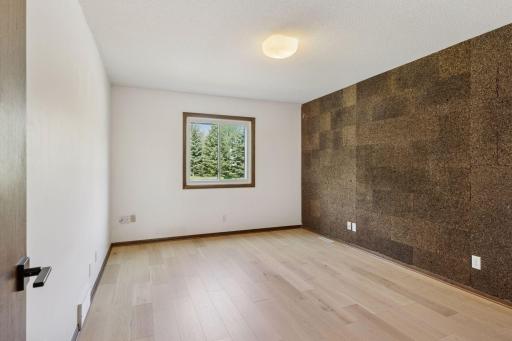 11700 Lockridge Avenue S, Cottage Grove, MN 55033