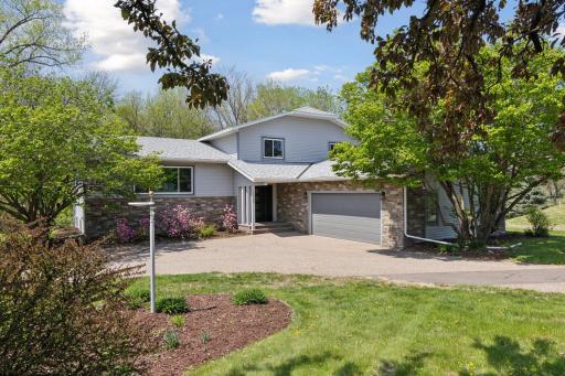 11700 Lockridge Avenue S, Cottage Grove, MN 55033