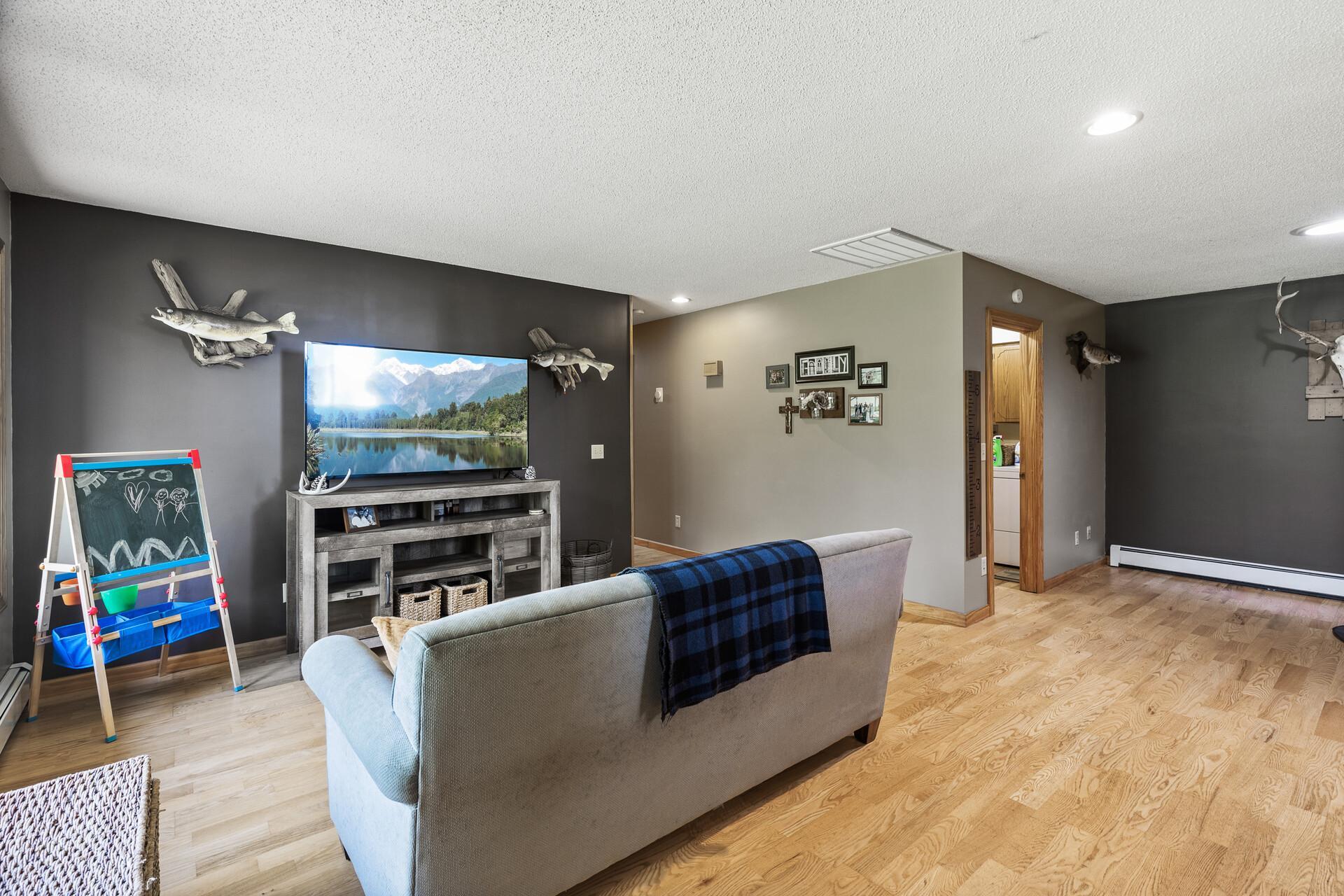 15_36438_July_Ave15_mls.jpg