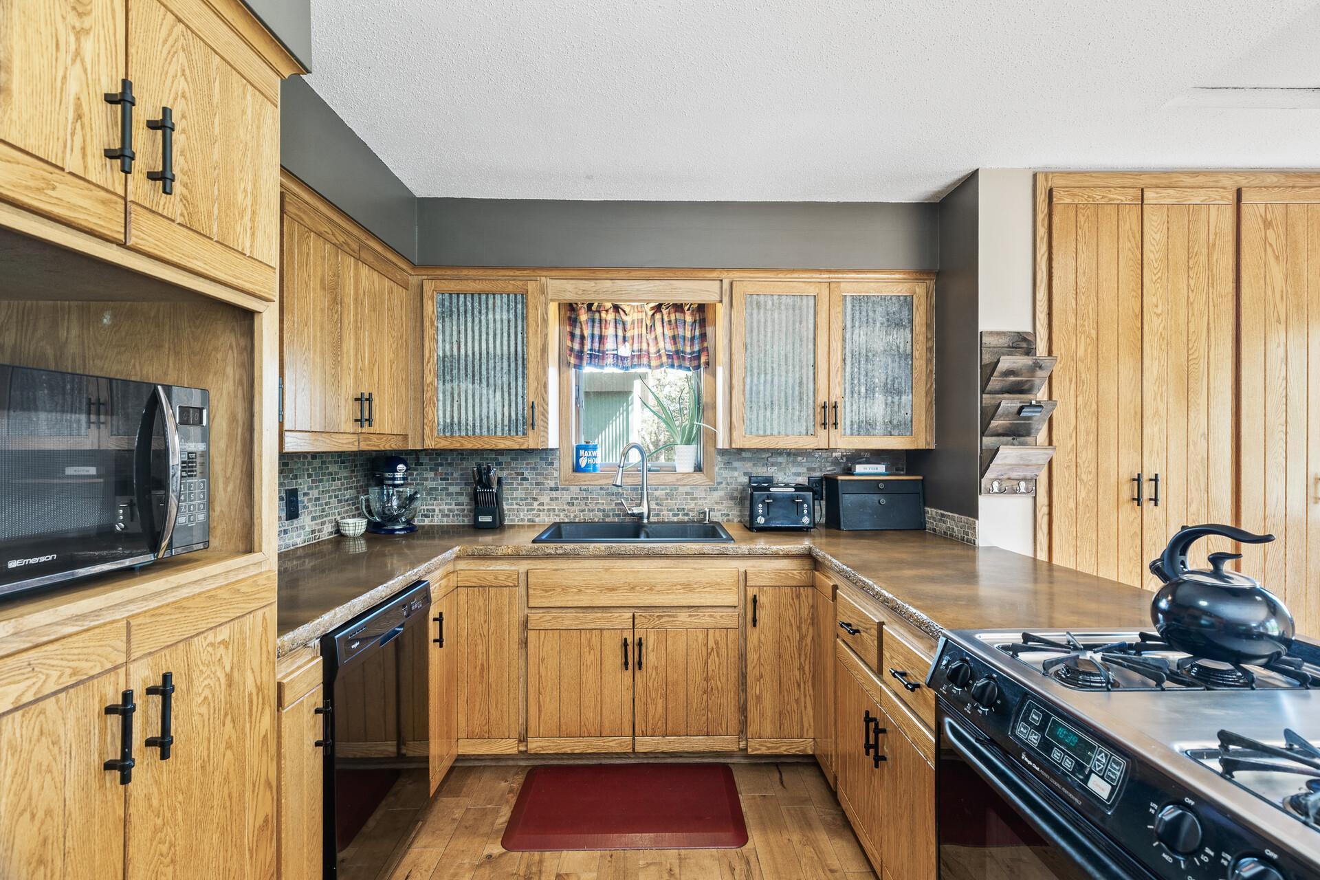 08_36438_July_Ave8_mls.jpg