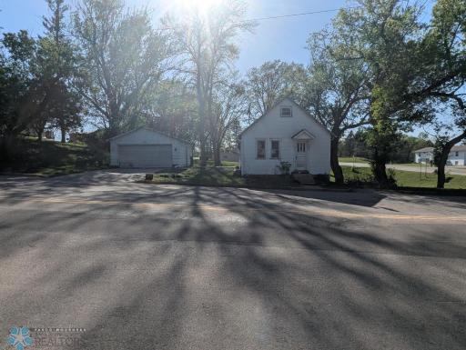 304 Main Street S, Underwood, MN 56586