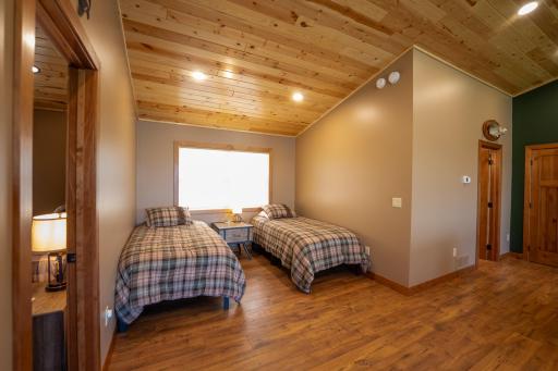 4380 Pine Point Drive NW, Walker, MN 56484
