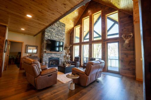 4380 Pine Point Drive NW, Walker, MN 56484