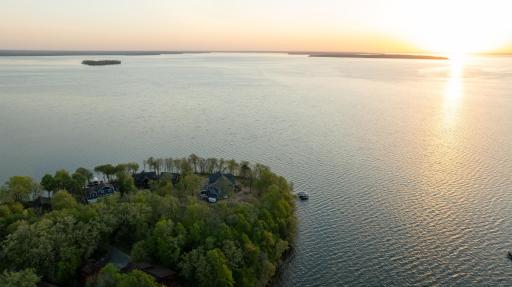 4380 Pine Point Drive NW, Walker, MN 56484