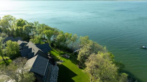 4380 Pine Point Drive NW, Walker, MN 56484