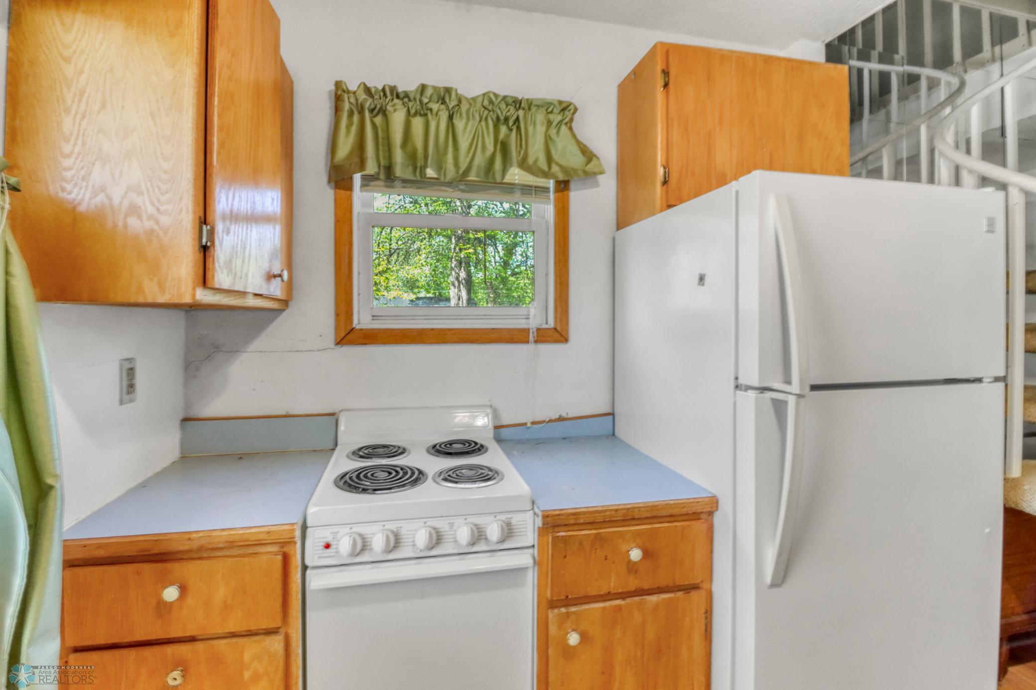 Kitchen1_4.JPG