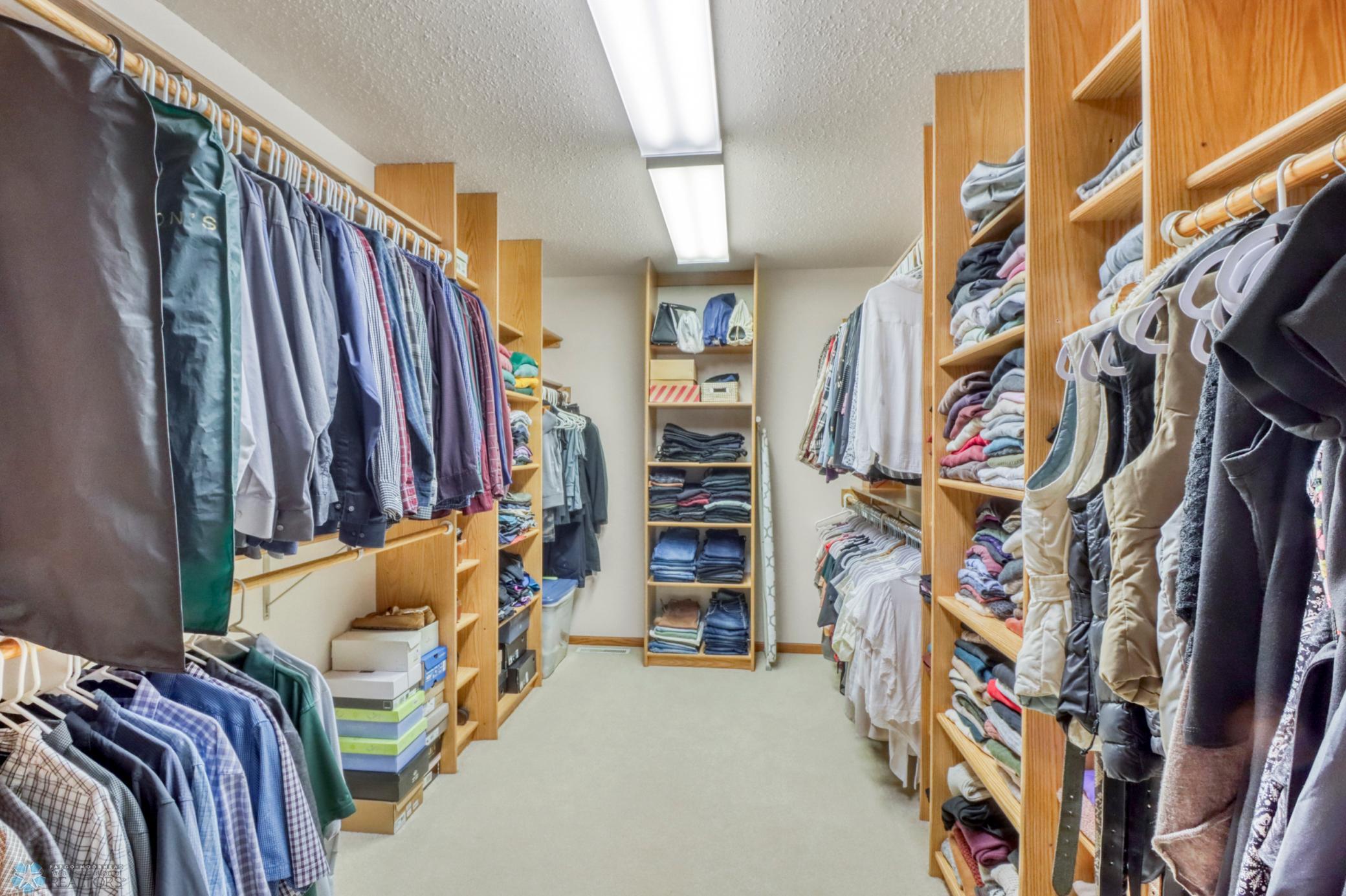 Primary Closet1_1.JPG