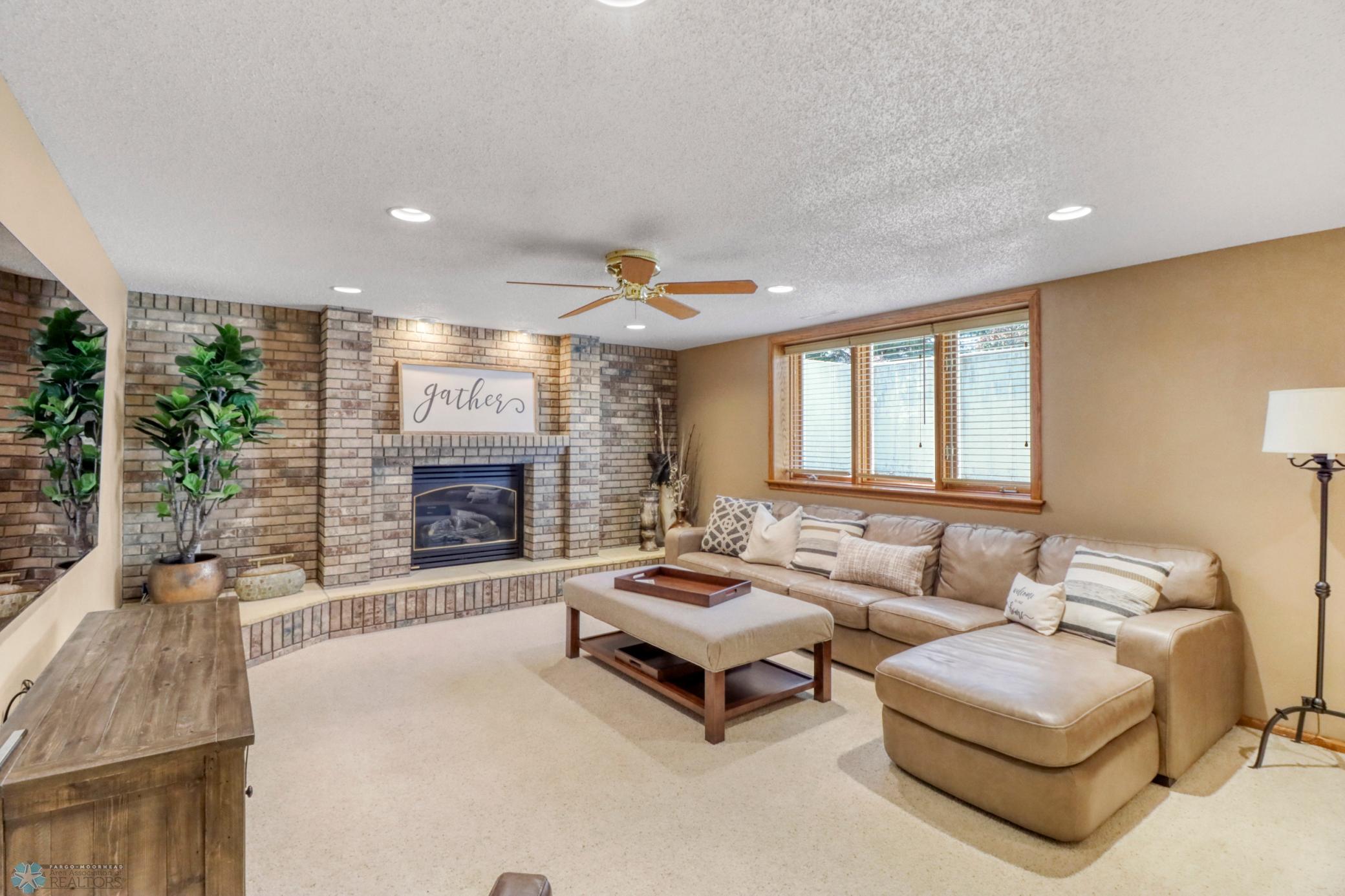 Basement Familyroom1_1.JPG