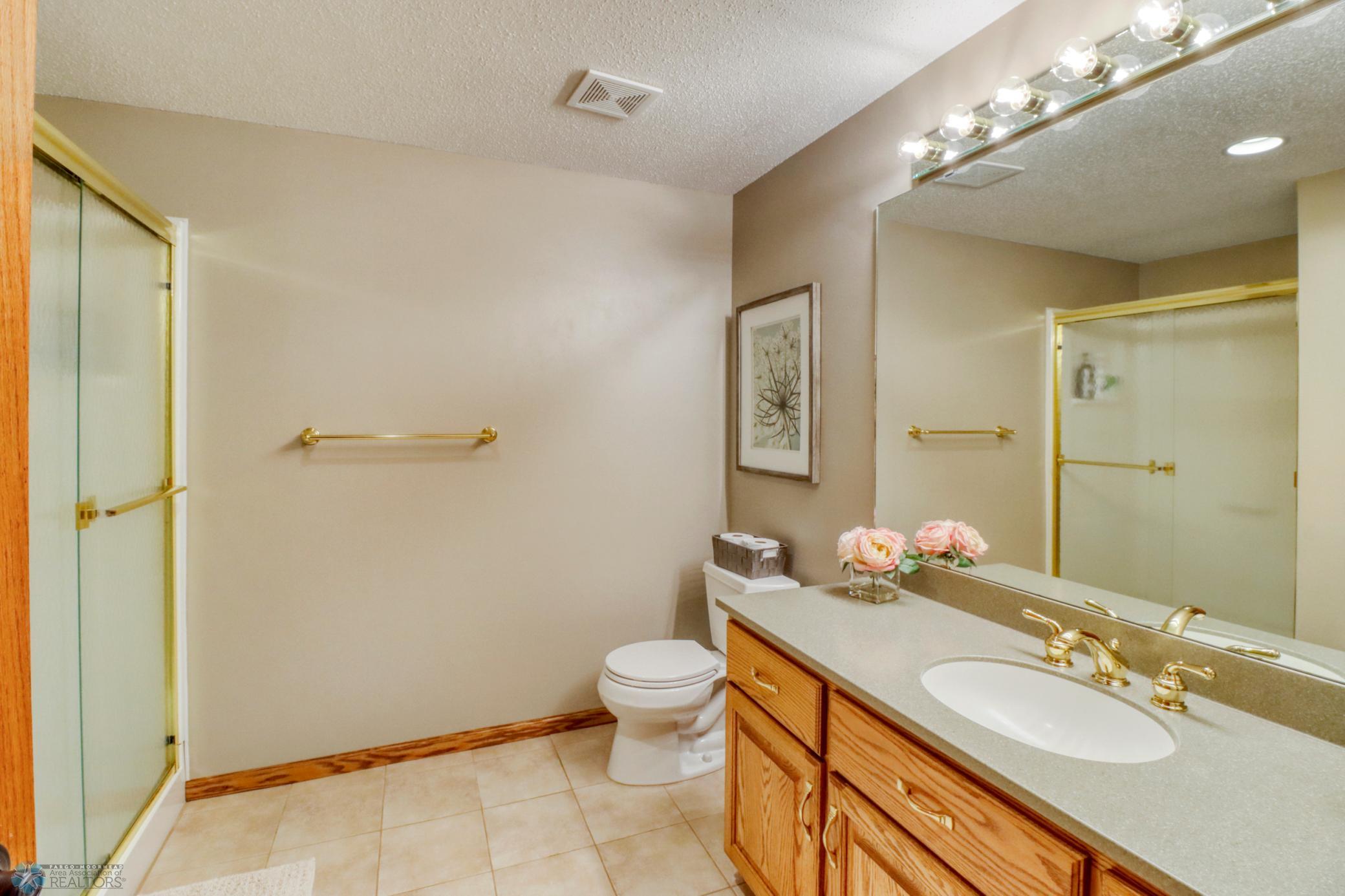 Basement Bathroom1_1.JPG