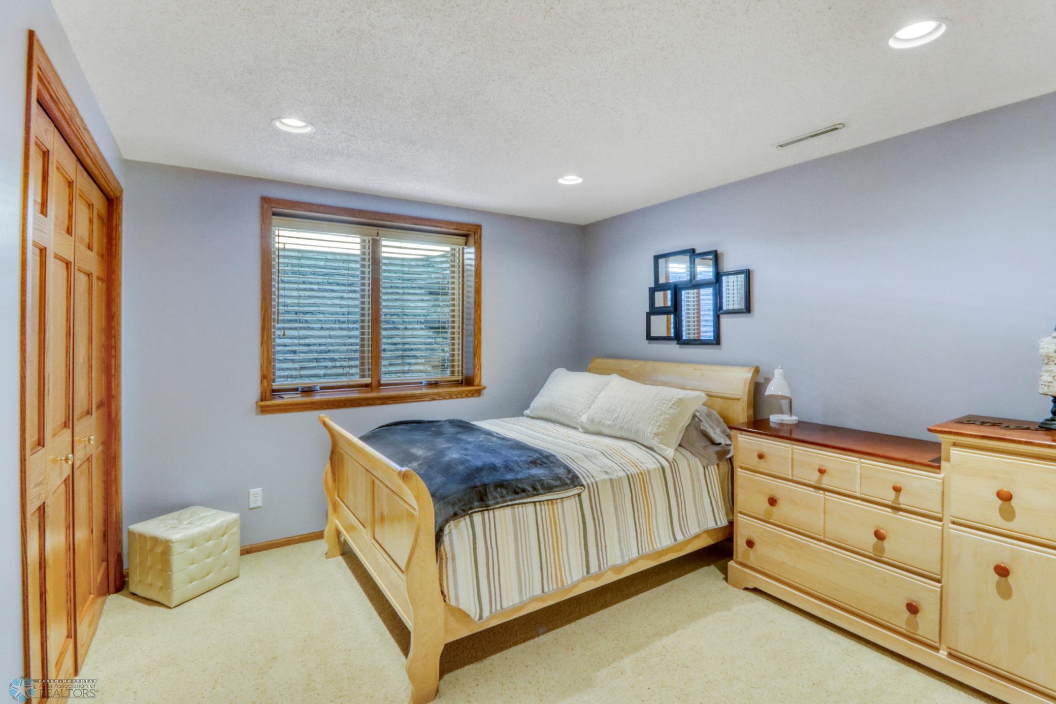 Basement Bedroom2_1.JPG