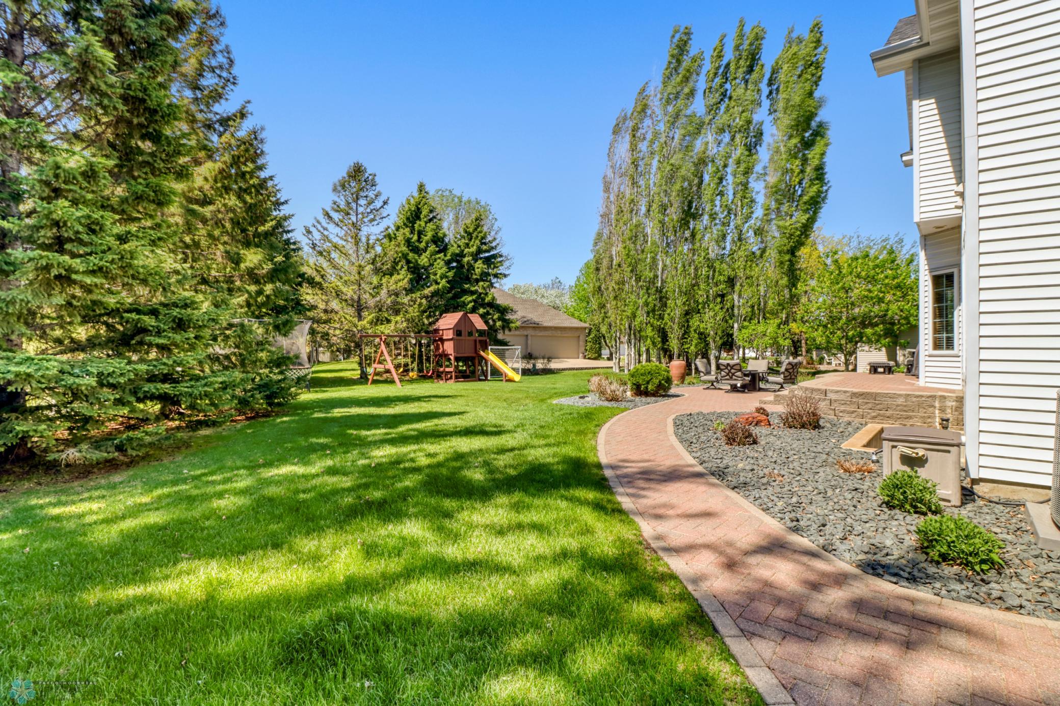 Backyard1_7.JPG