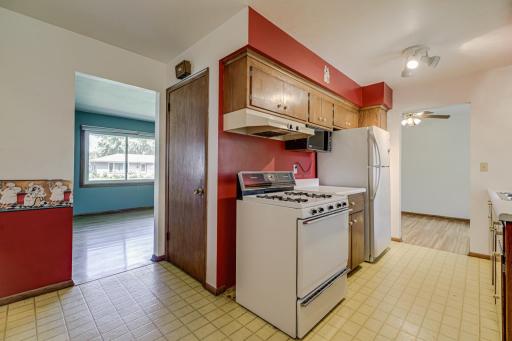 7124 Kyle Avenue N, Minneapolis, MN 55429
