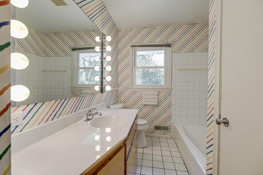 7124 Kyle Avenue N, Minneapolis, MN 55429