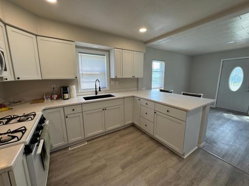 709 Center Street E, Roseau, MN 56751