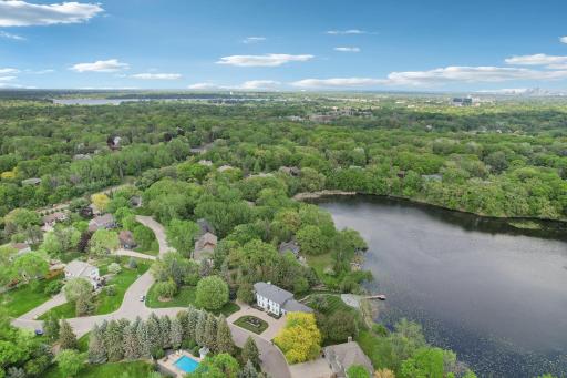 400 Sycamore Lane N, Plymouth, MN 55441