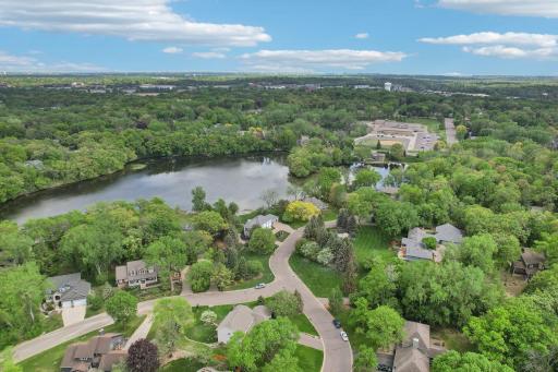400 Sycamore Lane N, Plymouth, MN 55441