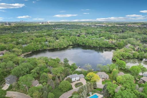 400 Sycamore Lane N, Plymouth, MN 55441