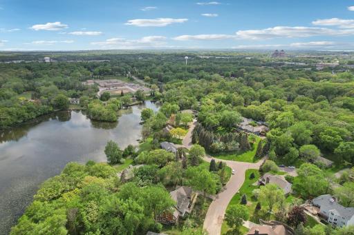400 Sycamore Lane N, Plymouth, MN 55441