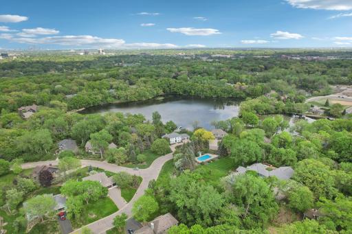 400 Sycamore Lane N, Plymouth, MN 55441