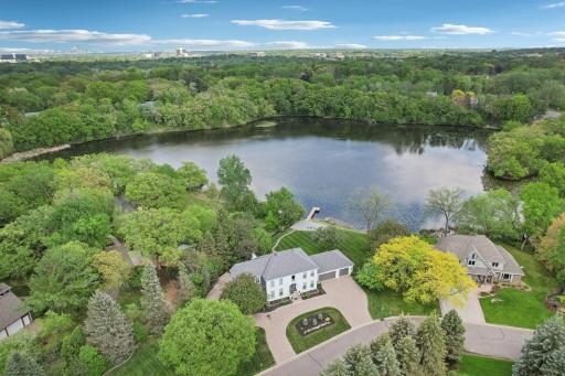 400 Sycamore Lane N, Plymouth, MN 55441