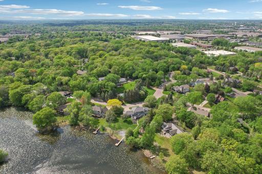 400 Sycamore Lane N, Plymouth, MN 55441