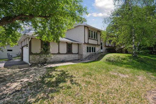 17427 Cherry Drive, Eden Prairie, MN 55346