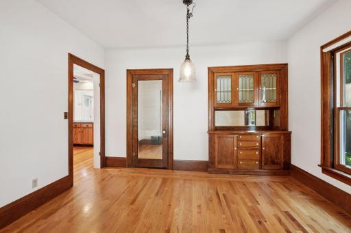 17 15th Avenue N, Hopkins, MN 55343