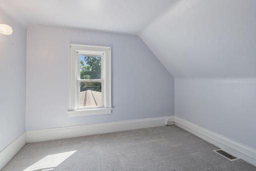 17 15th Avenue N, Hopkins, MN 55343