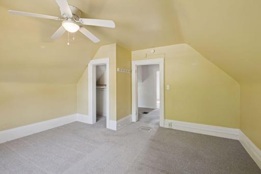 17 15th Avenue N, Hopkins, MN 55343
