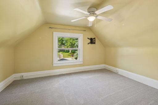 17 15th Avenue N, Hopkins, MN 55343
