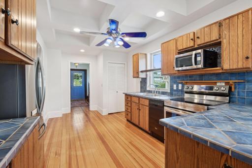 17 15th Avenue N, Hopkins, MN 55343