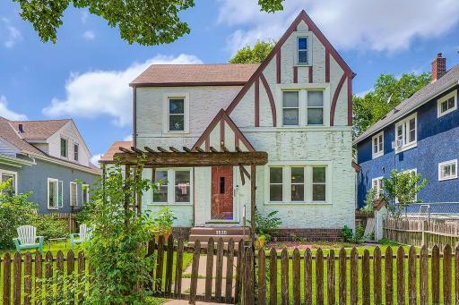 3528 5th Avenue S - MLS Sized - 001 - 01 Exterior Front.jpg