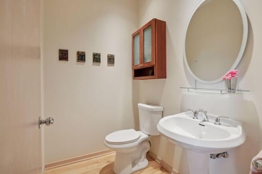 1604 Northrop Lane, Minneapolis, MN 55403