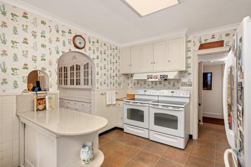 4512 Moorland Avenue, Edina, MN 55424