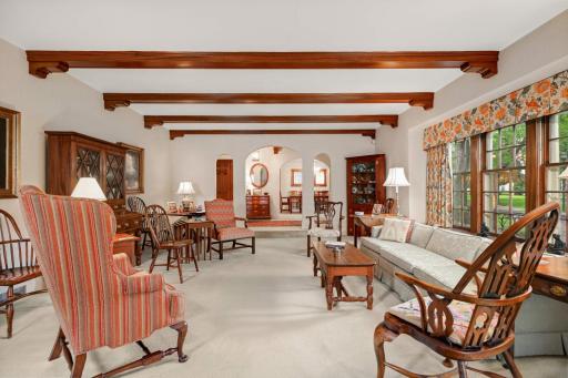 The is a extraordinary room for entertaining