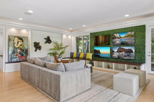 Living Room with 4 TVs (TVs are negotiable).