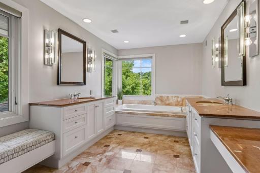 11566 Cedar Pass, Hopkins, MN 55305