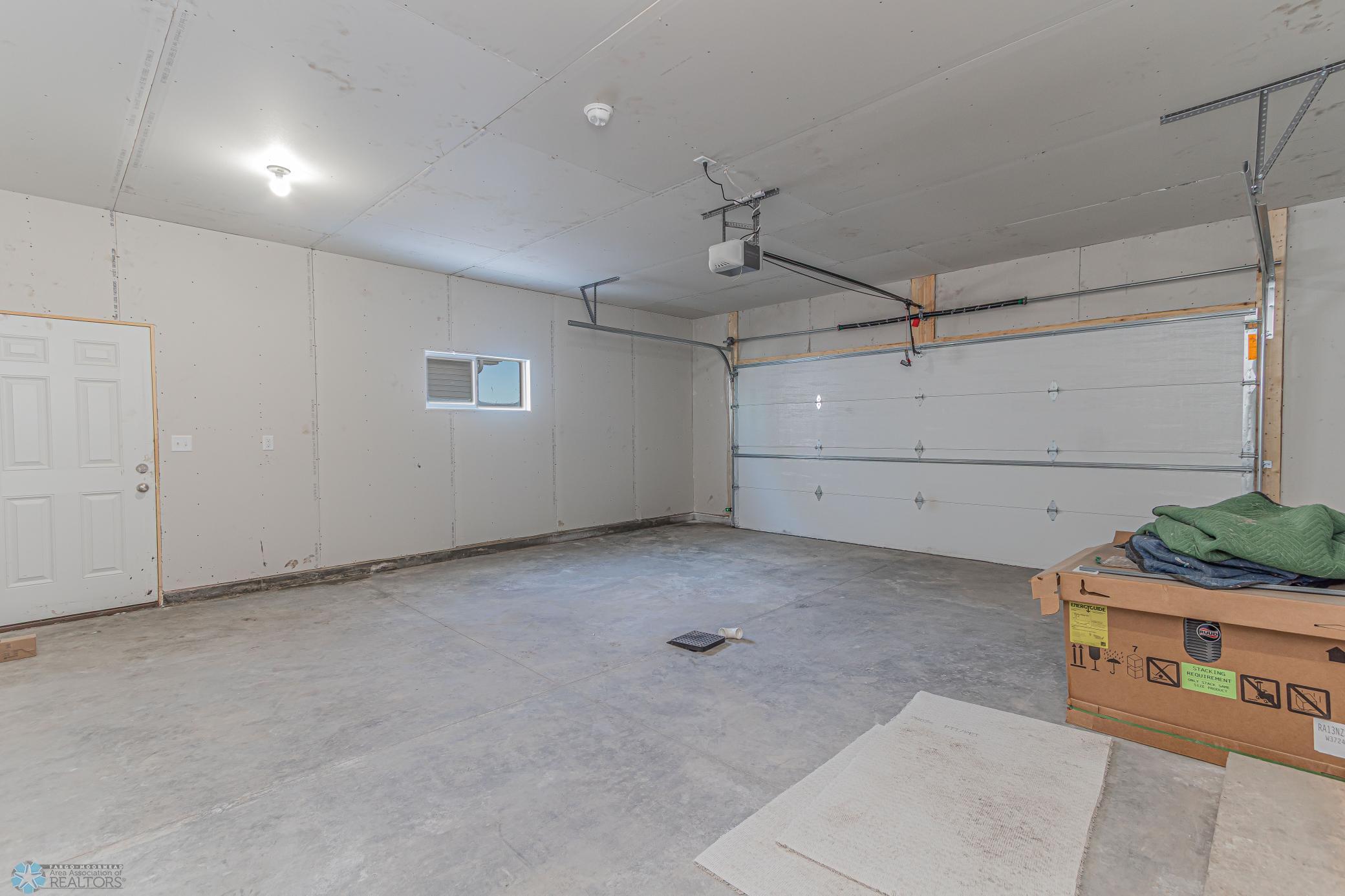 6668 Belding Drive S, Fargo, ND-32.jpg