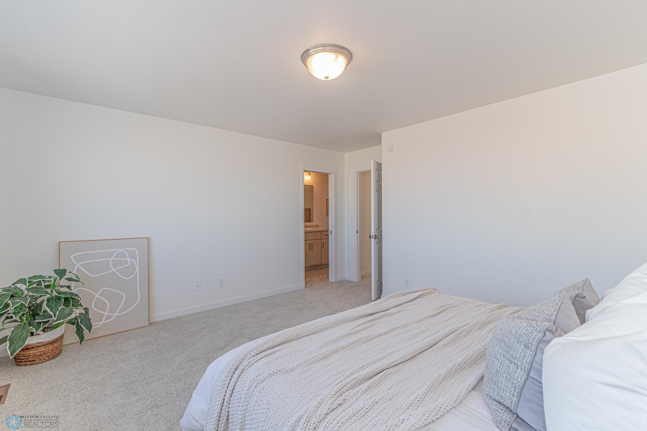 6668 Belding Drive S, Fargo, ND-21.jpg