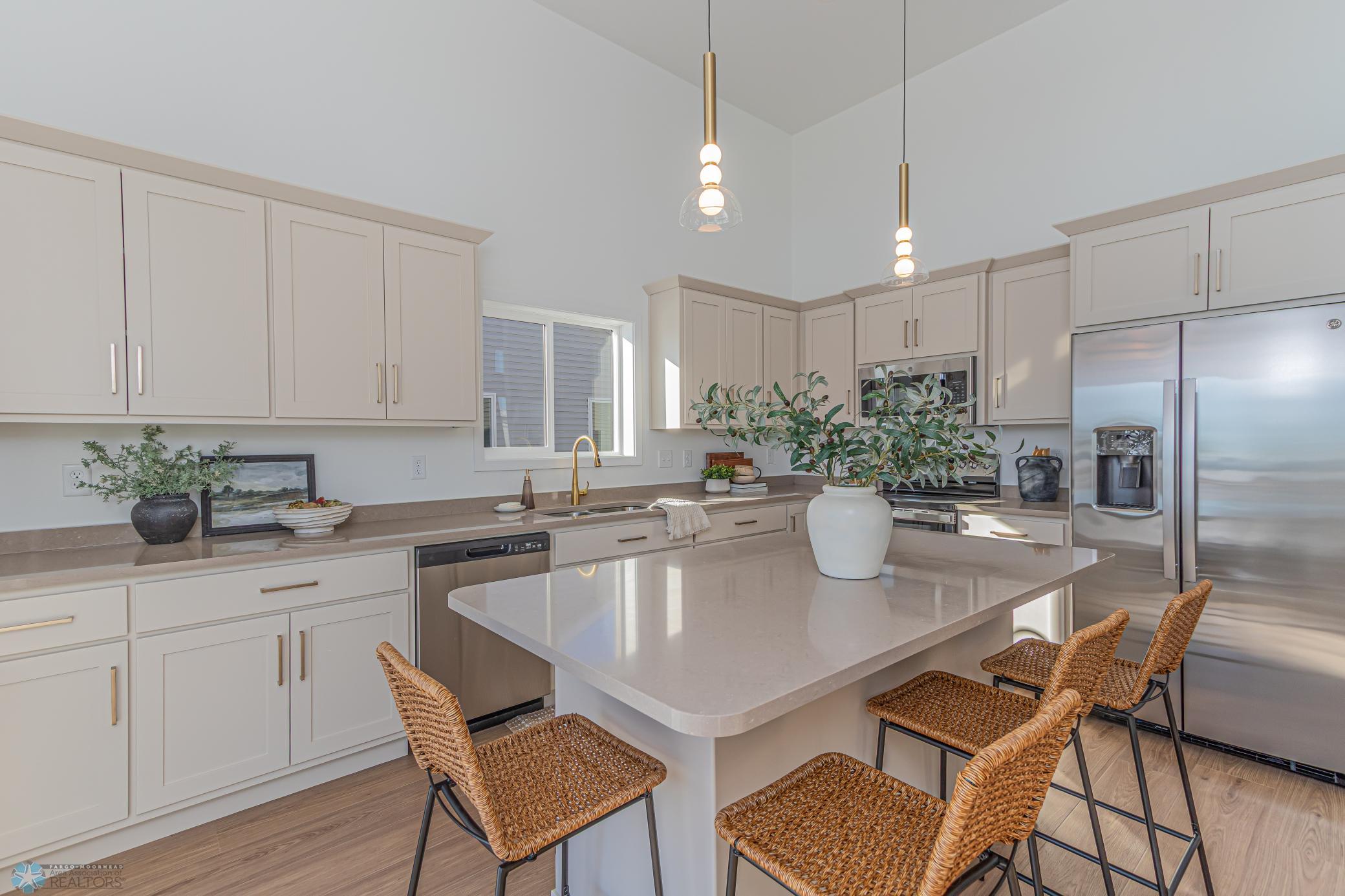 6668 Belding Drive S, Fargo, ND-11.jpg